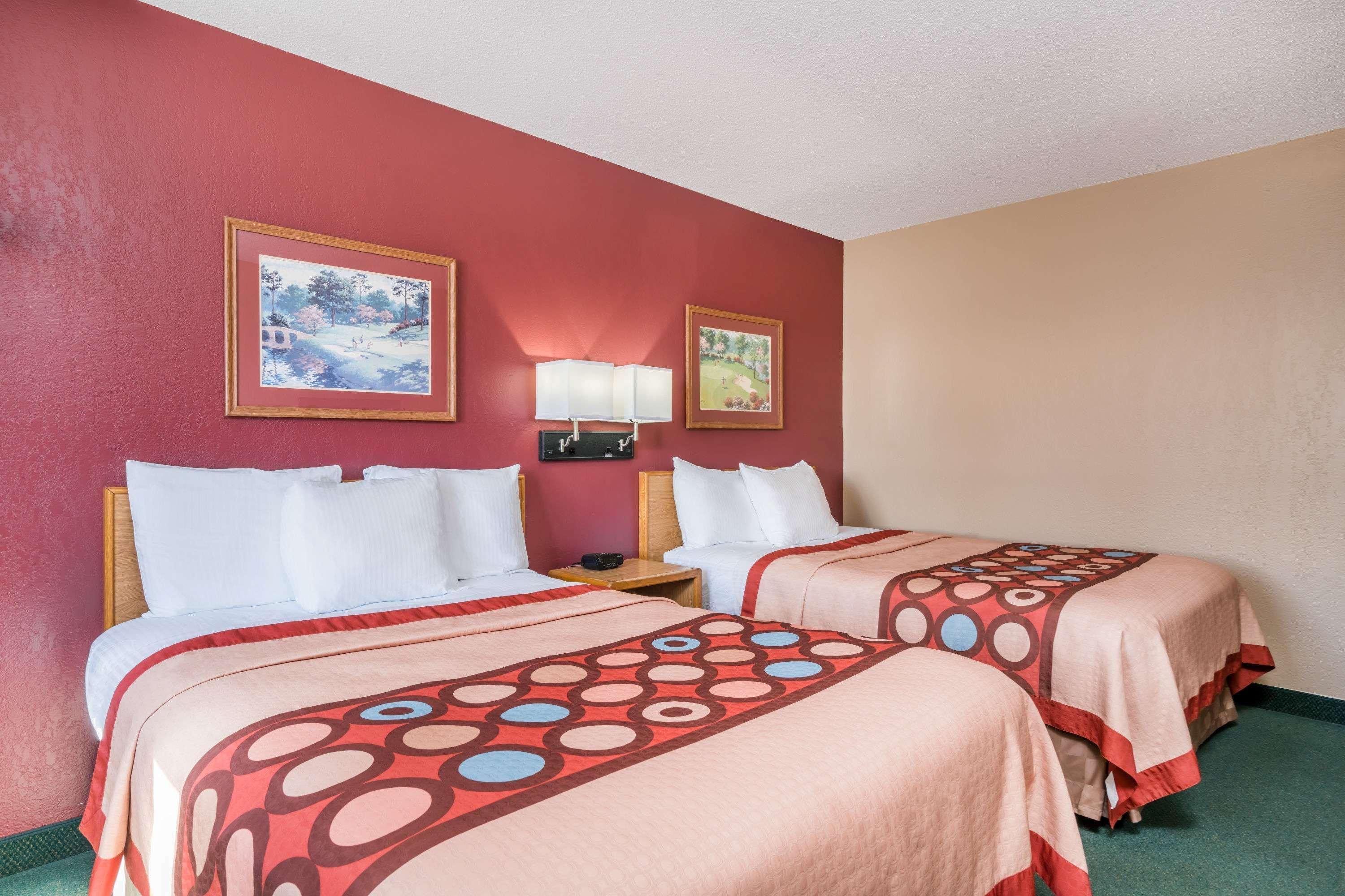 Super 8 By Wyndham Baxter/brainerd Area 2*