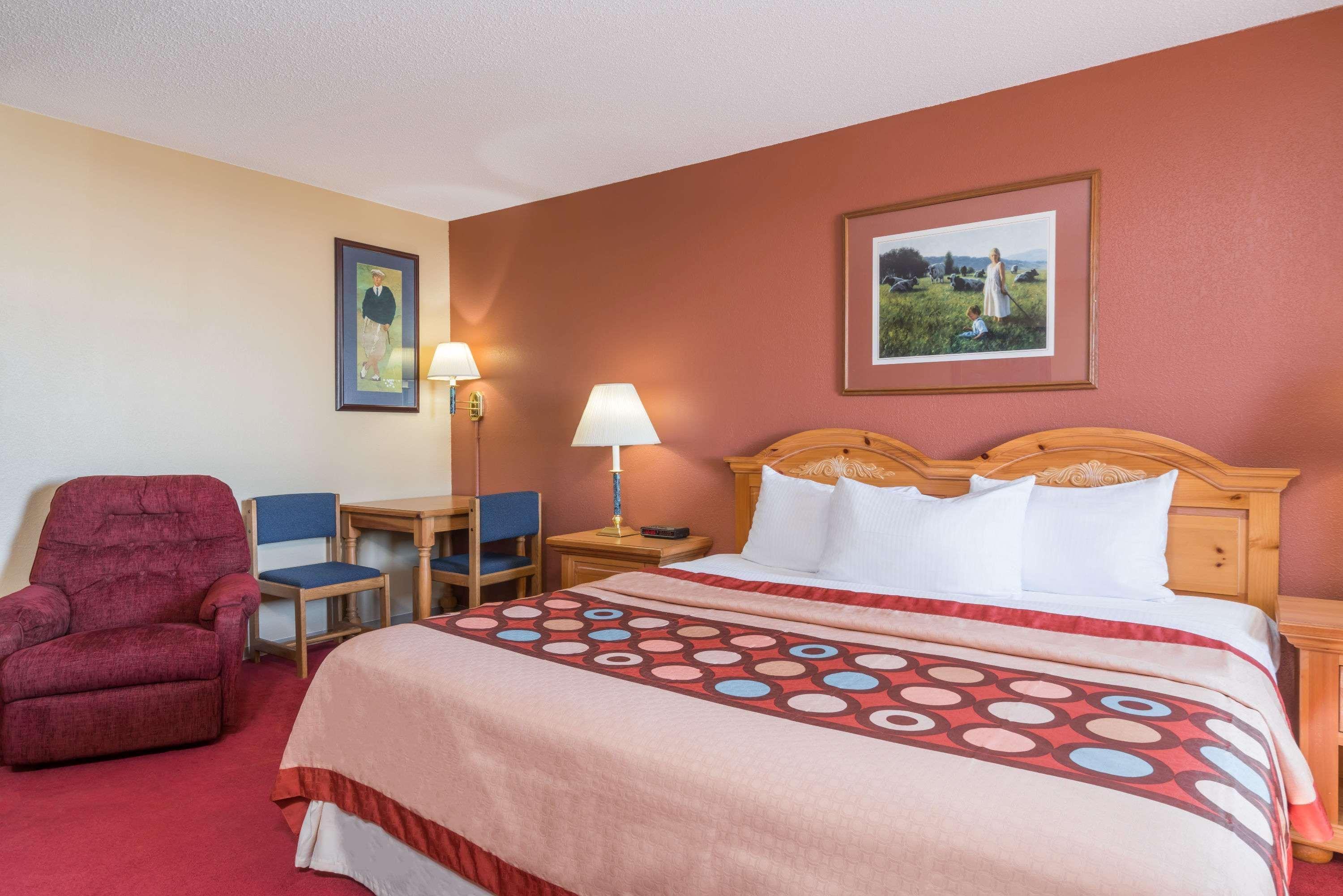 Super 8 By Wyndham Baxter/brainerd Area Baxter